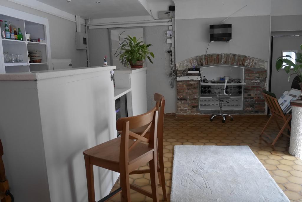 Auberge Le Rabelais Malay-le-Petit Екстер'єр фото