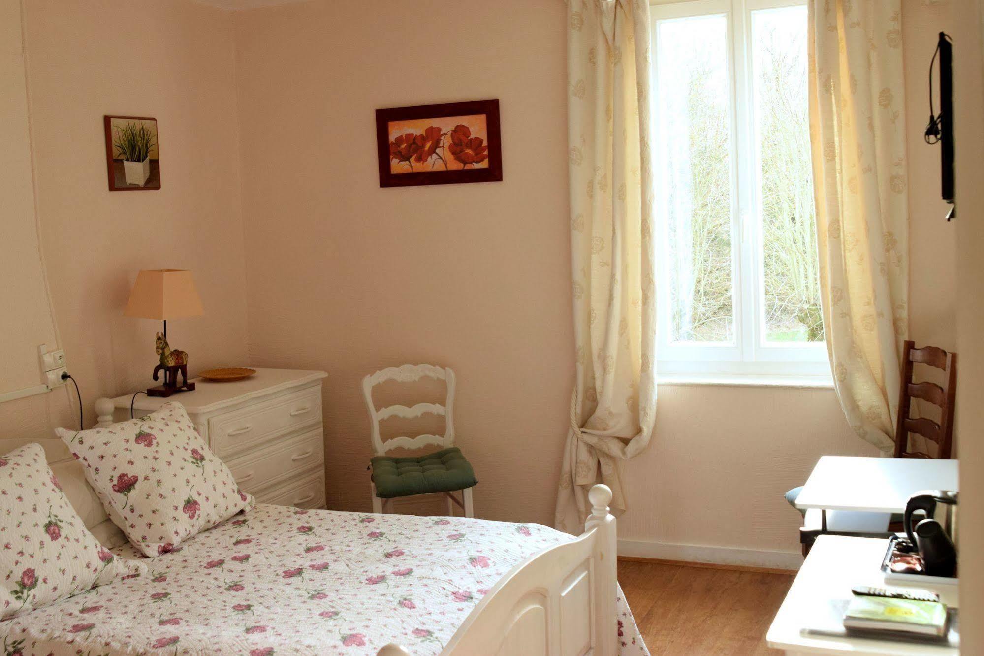 Auberge Le Rabelais Malay-le-Petit Екстер'єр фото