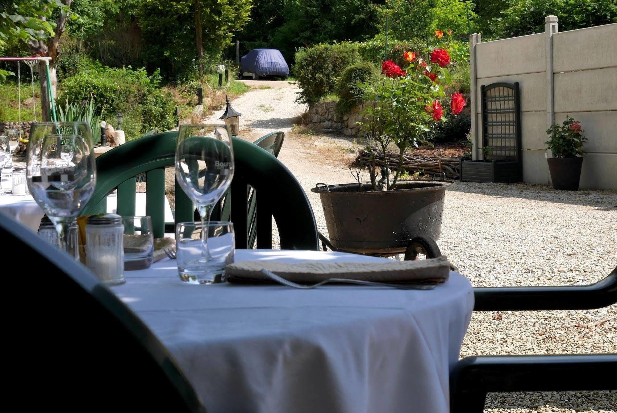 Auberge Le Rabelais Malay-le-Petit Екстер'єр фото