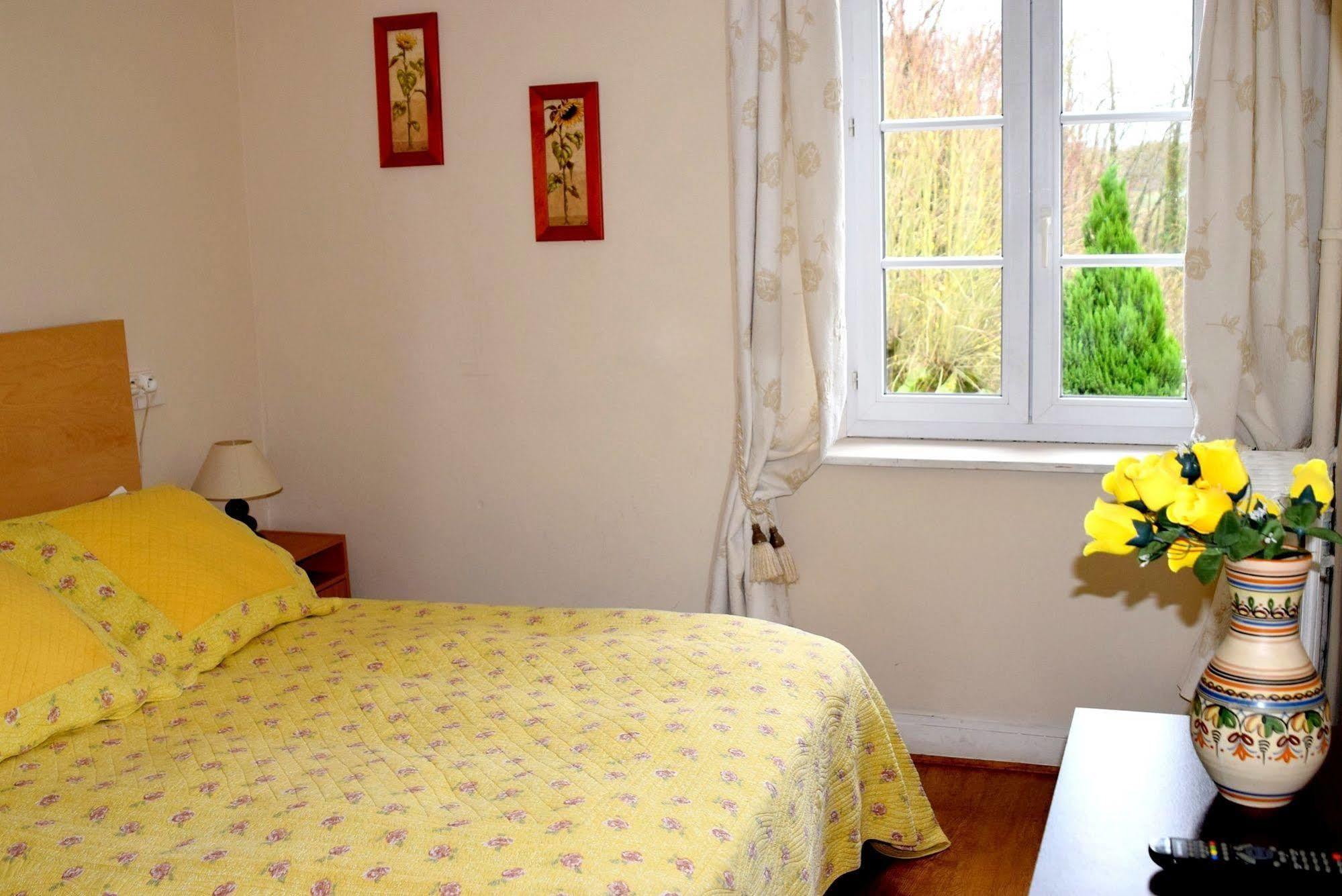 Auberge Le Rabelais Malay-le-Petit Екстер'єр фото