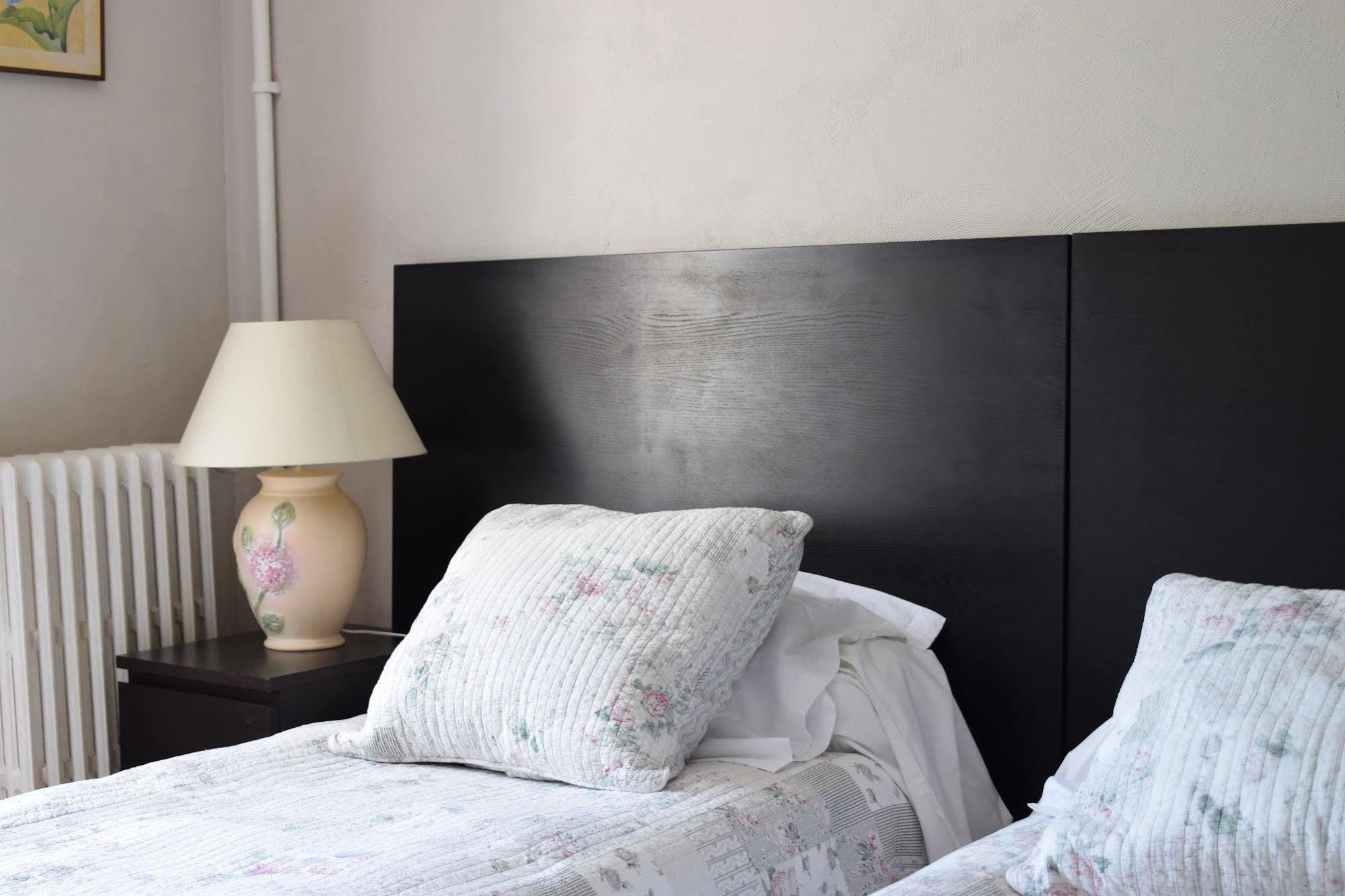 Auberge Le Rabelais Malay-le-Petit Екстер'єр фото