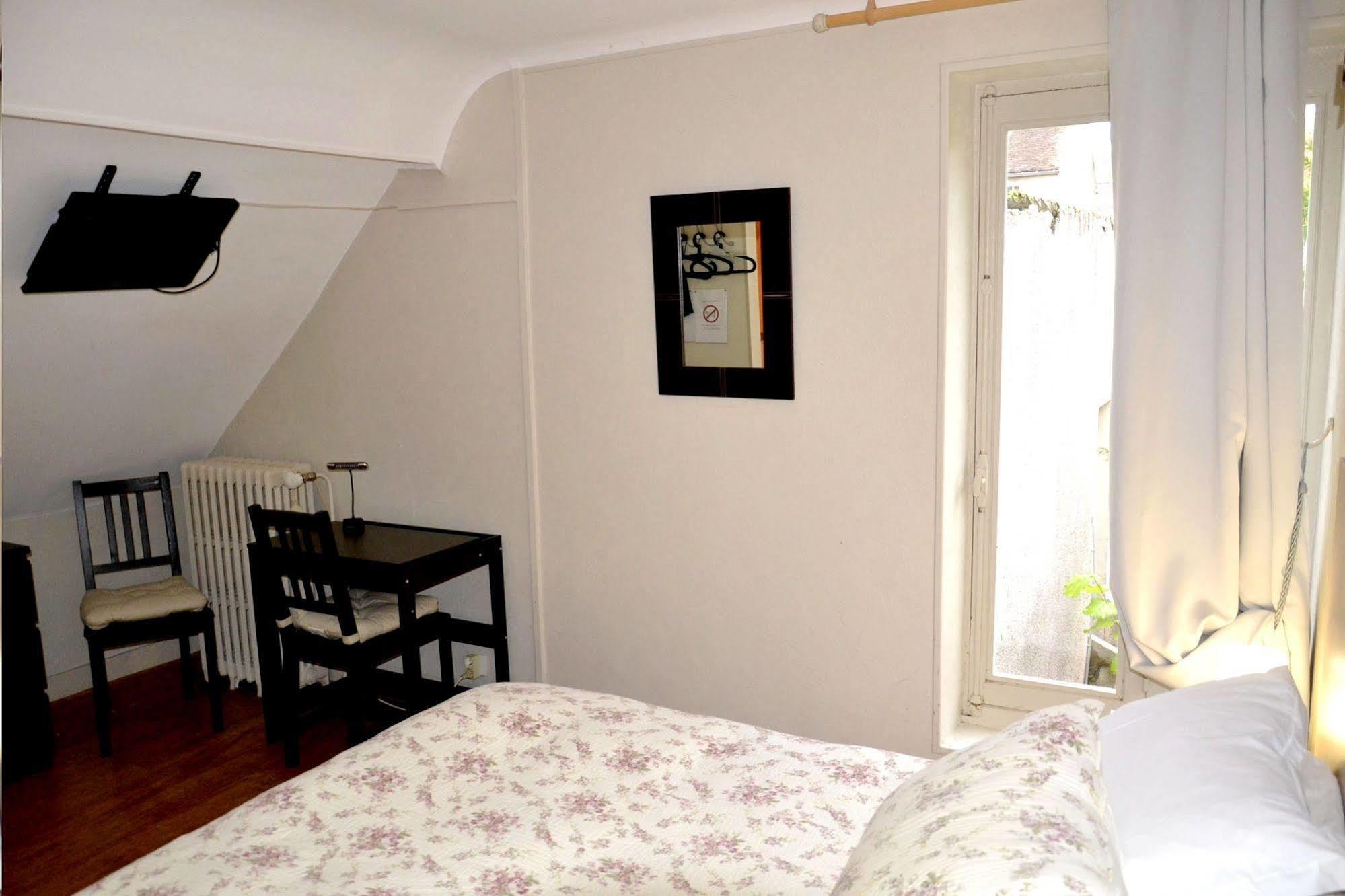 Auberge Le Rabelais Malay-le-Petit Екстер'єр фото